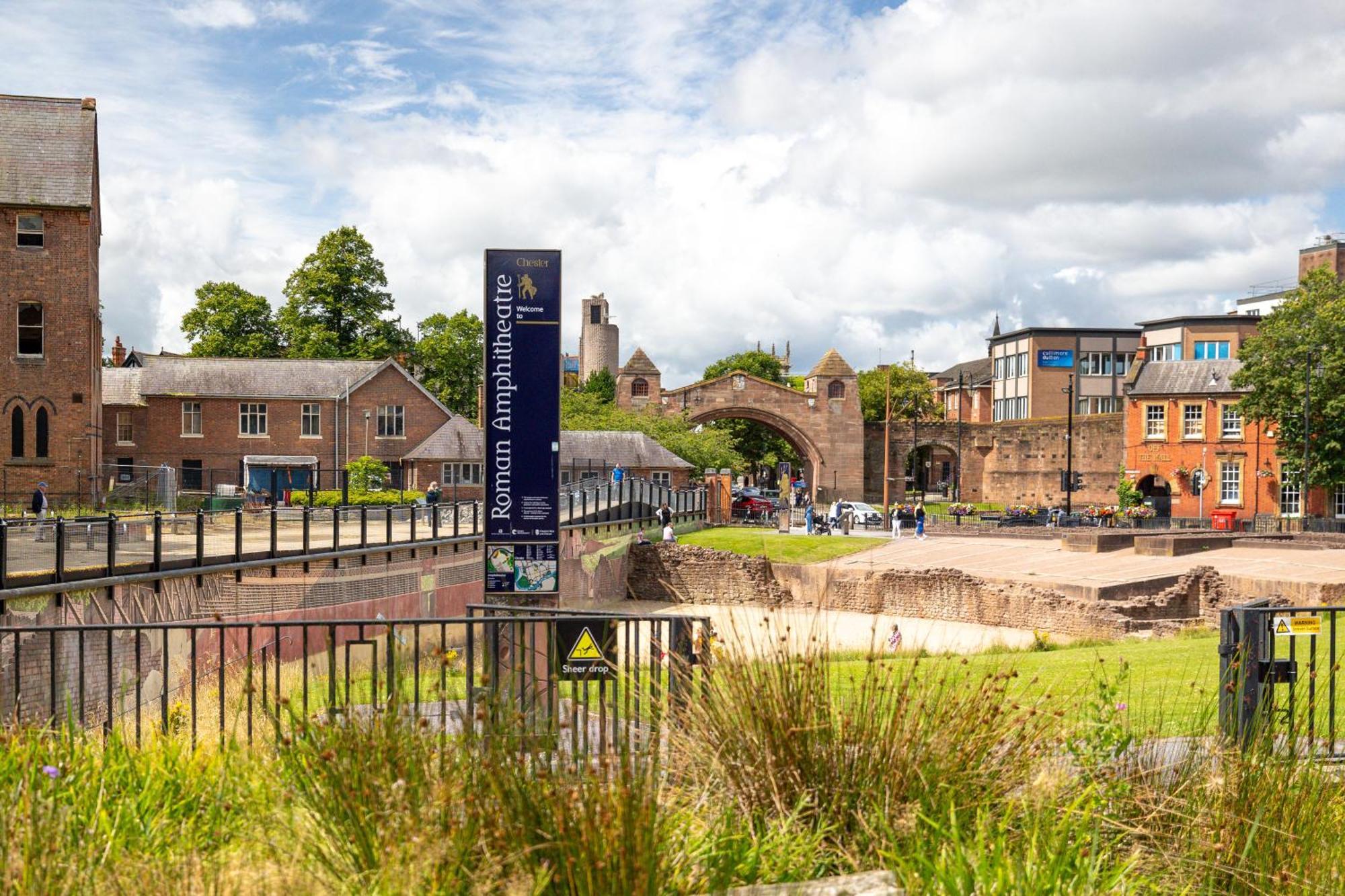 Insta-Worthy Loft On Historic Chester Rows, Sleeps 4 & Free Parking Экстерьер фото