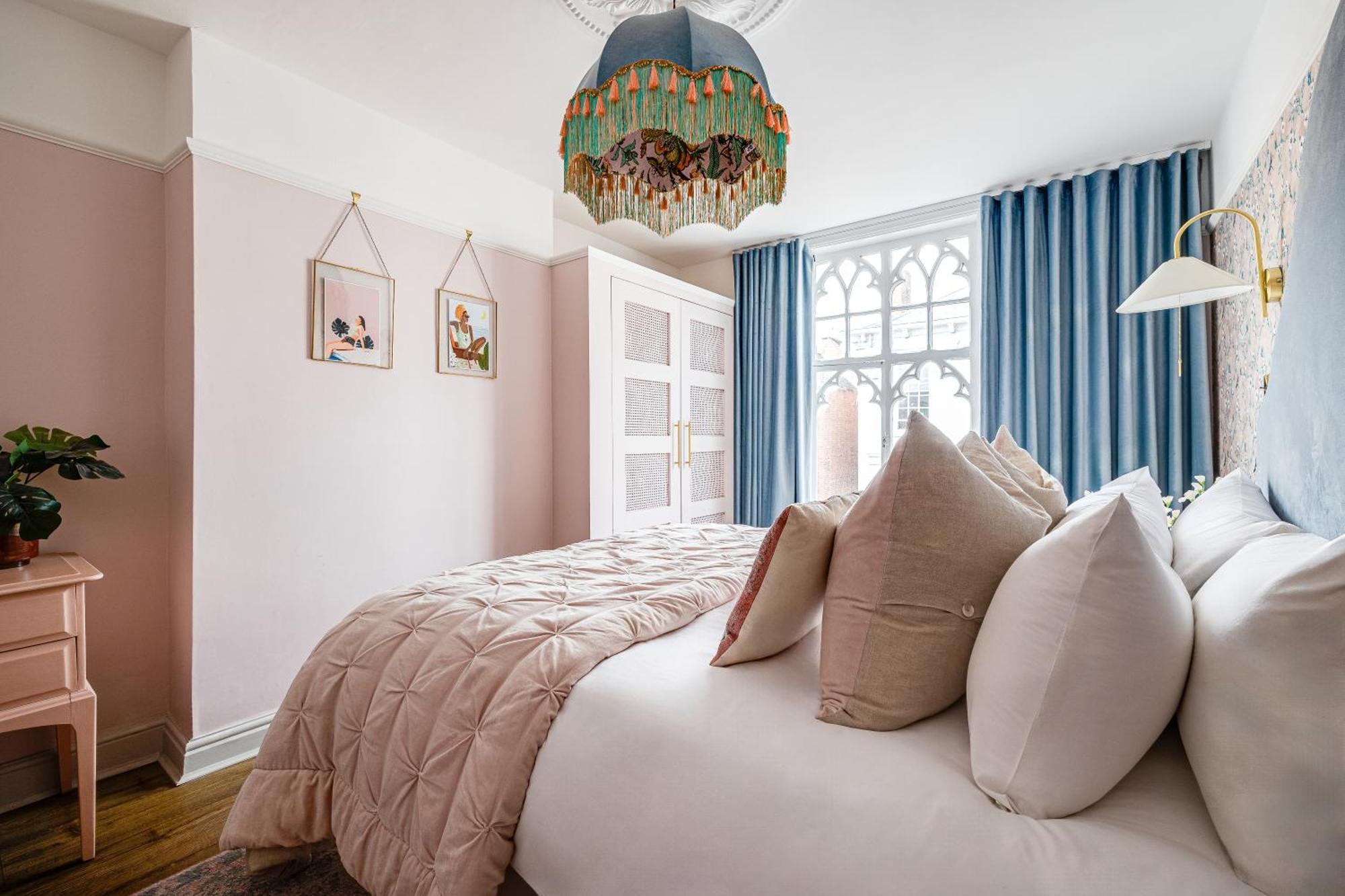 Insta-Worthy Loft On Historic Chester Rows, Sleeps 4 & Free Parking Экстерьер фото